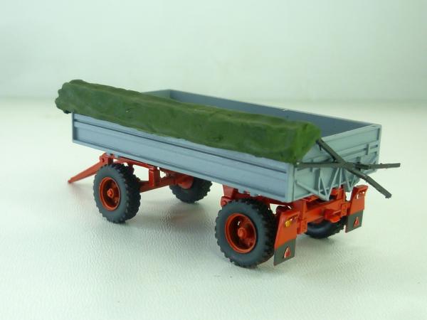 HW60.11 ND Kippaufbau offene Plane grau rot graugrün